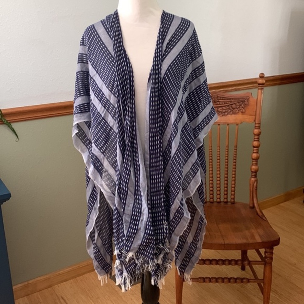 Fraas Navy & White Cotton Fringed Shawl Wrap